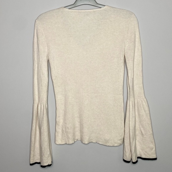 French Connection Vneck sweater Size Large Cream Bell Sleeve Fairy Office Career - Picture 4 of 13